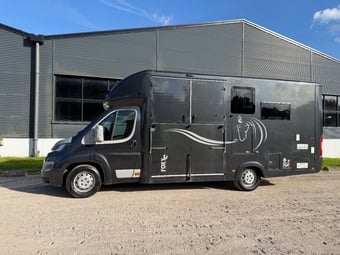 Foxy Foxy weekender Peugeot Horsebox