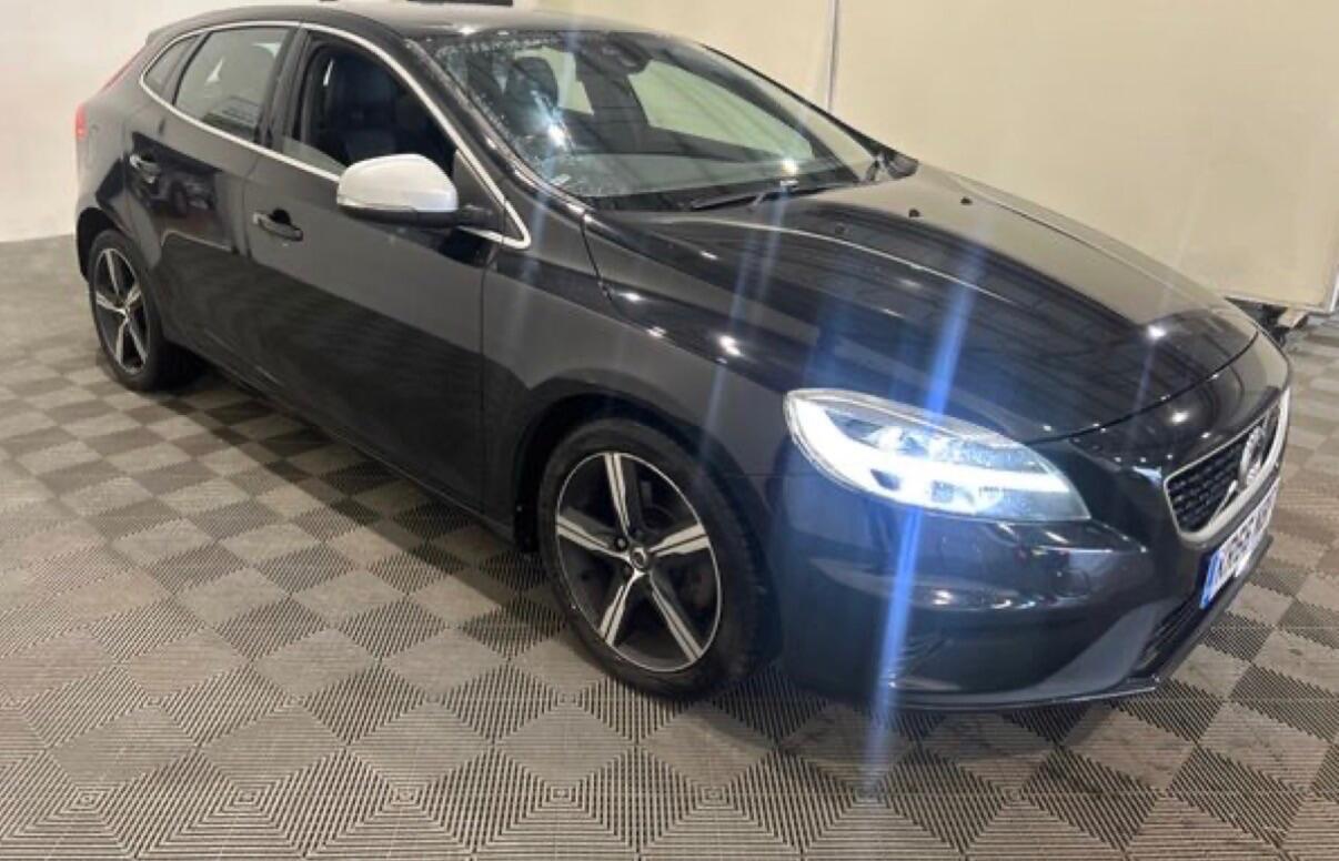 [ berth ]Volvo V40