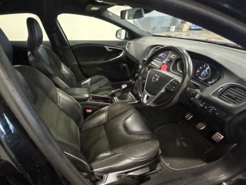 2016 Volvo V40 2.0 T2 R-Design Euro 6 (s/s) 5dr - Cars in Lewes