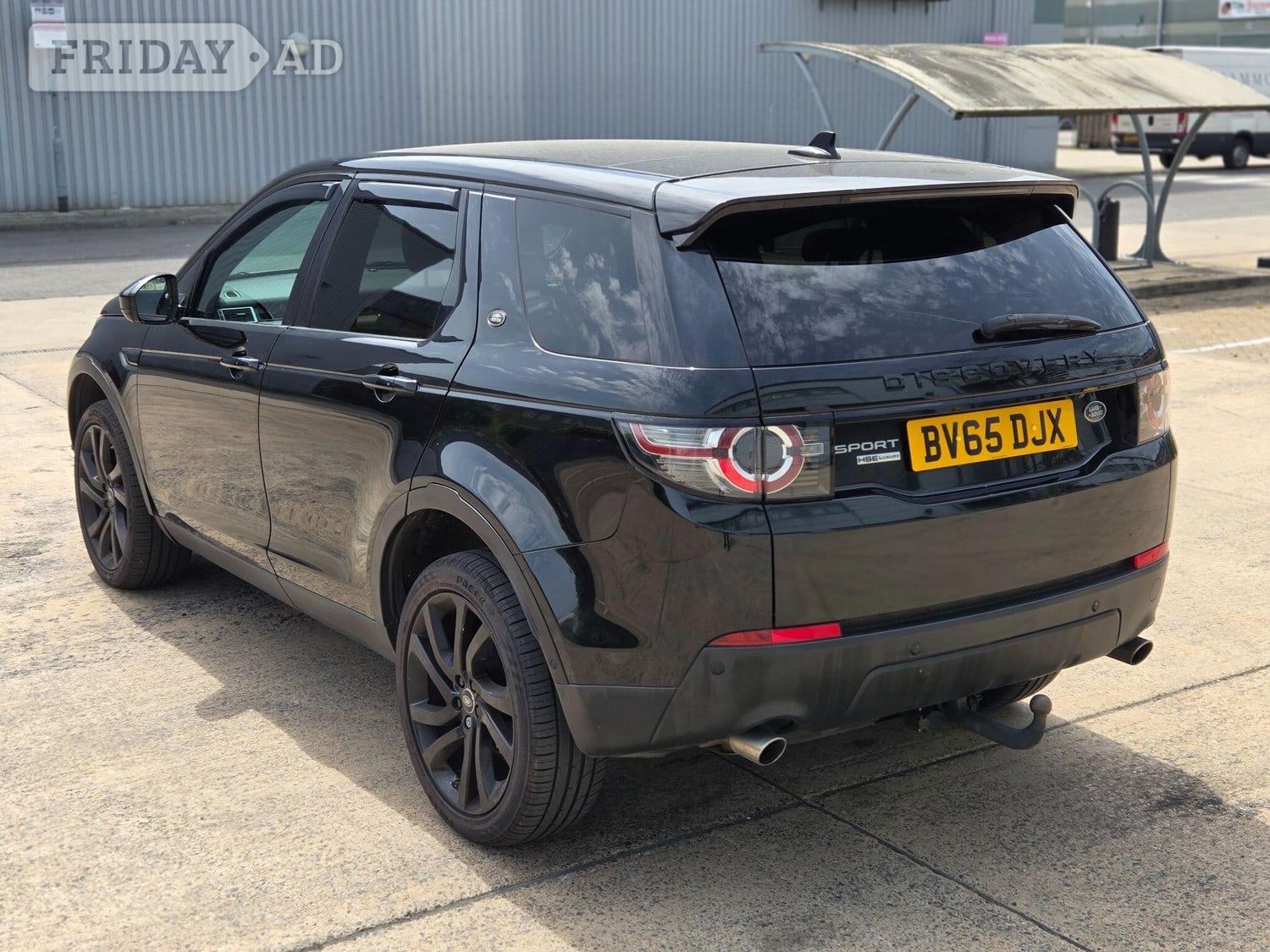 [ berth ]Land Rover Discovery Sport