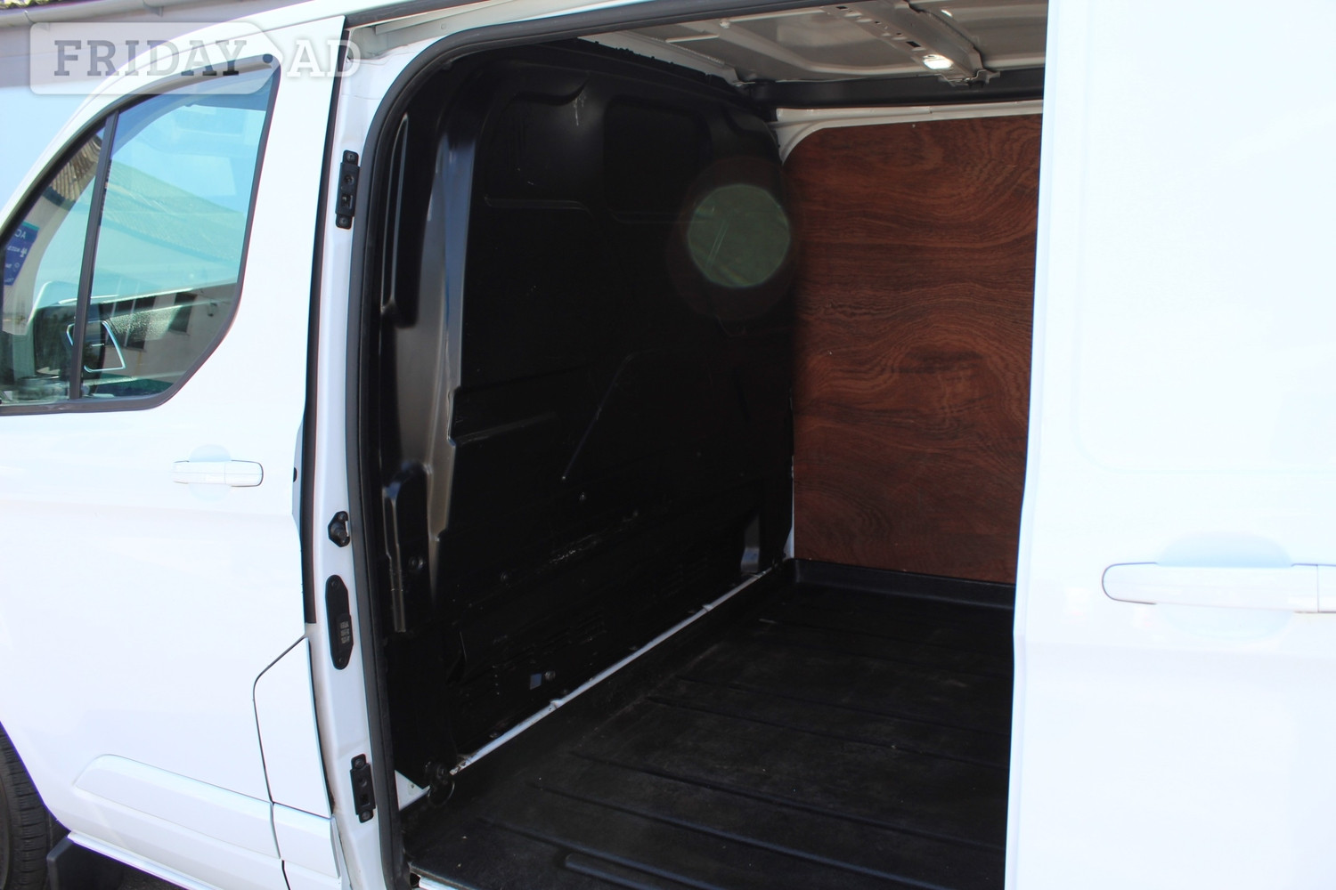 Ford Transit Custom 2022 - Vans & Commercial Vehicles in Southampton