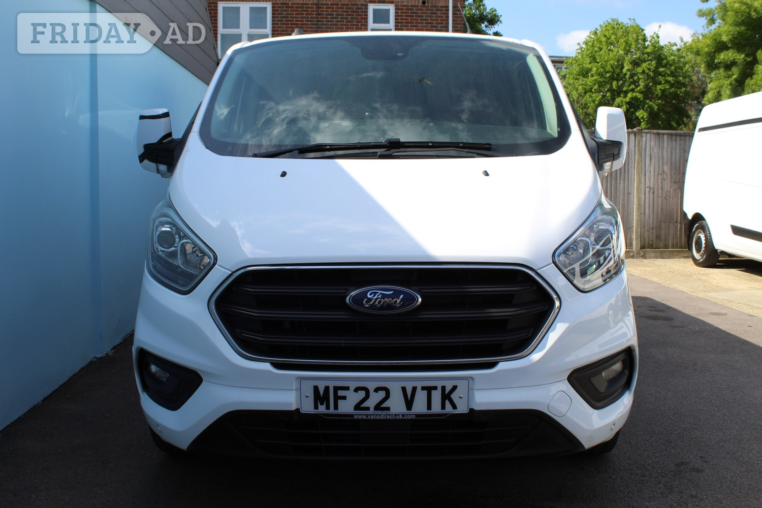 [ berth ]Ford Transit Custom