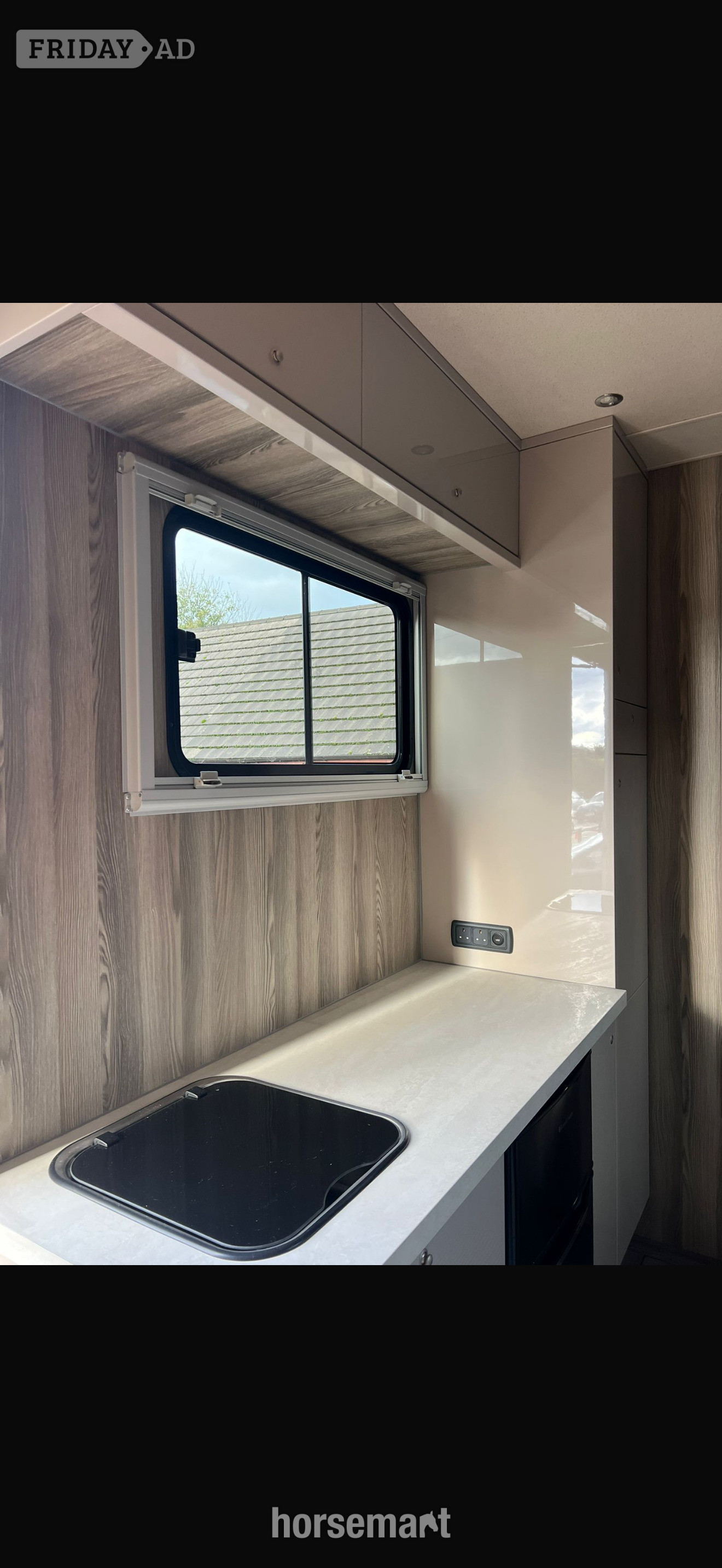 LF Horseboxes  Iveco Horsebox - Trailers & Horseboxes