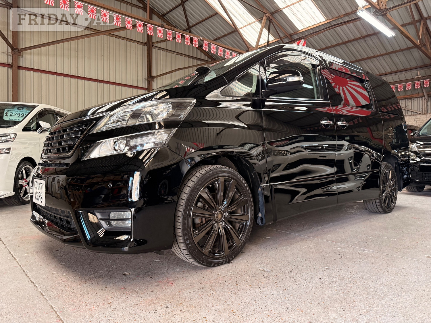 Toyota Vellfire 2011 - Cars