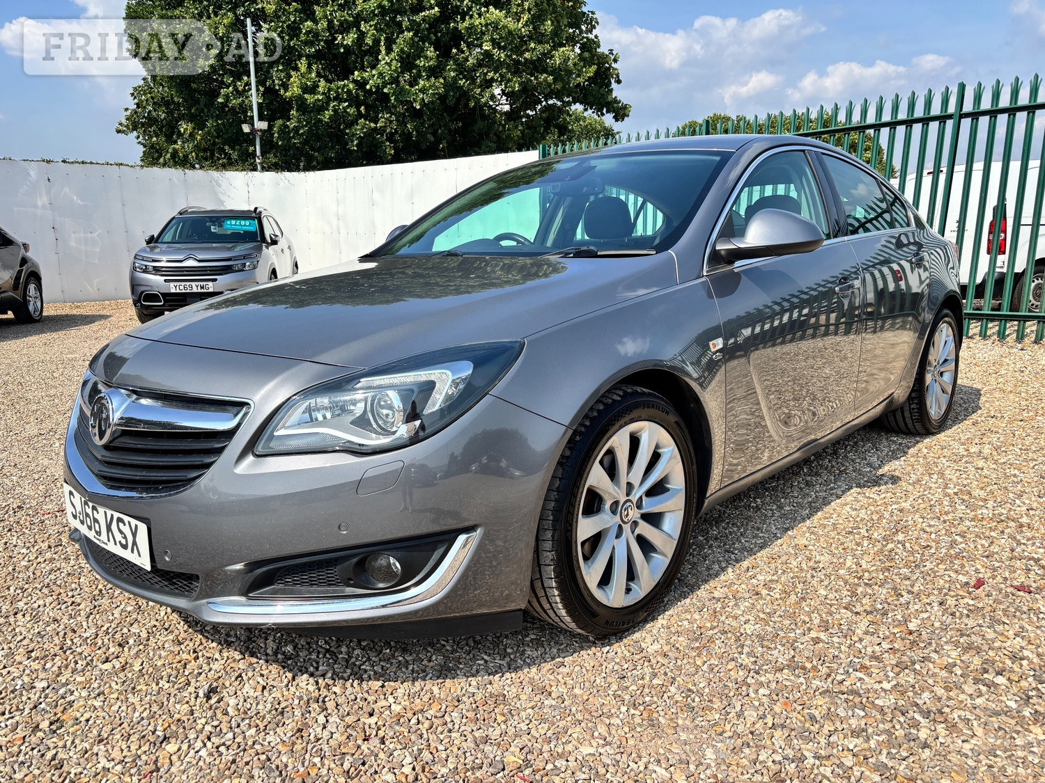 Vauxhall Insignia 2016 - Cars in Axminster