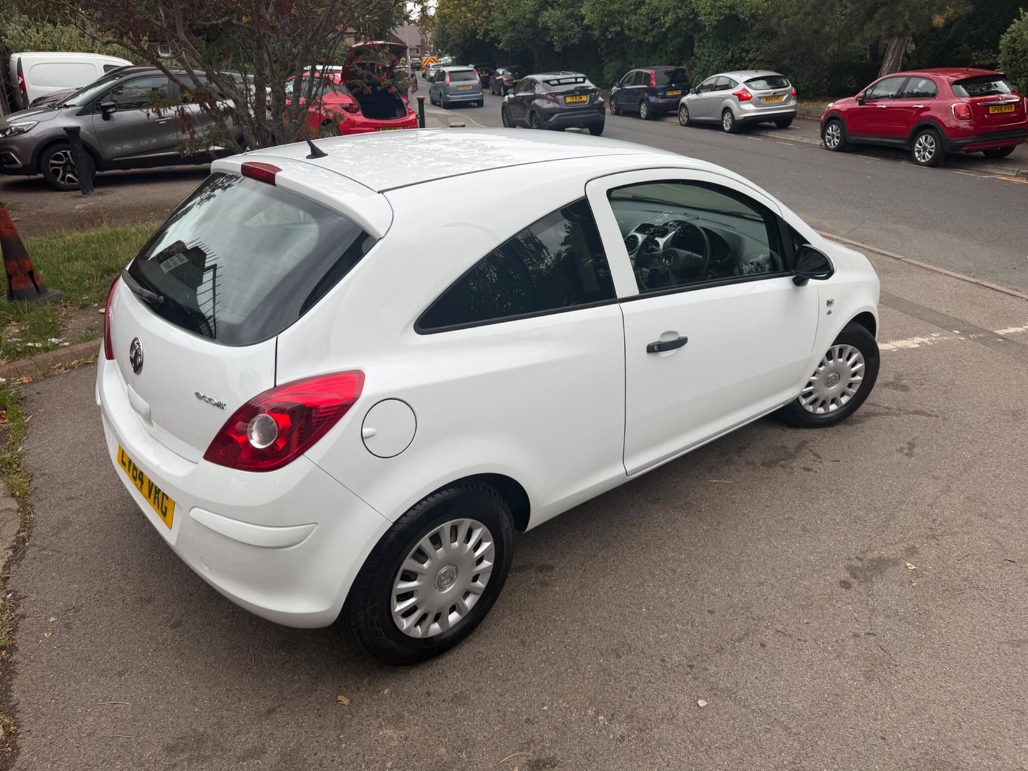 Vauxhall Corsa 2014 - Cars in Sutton