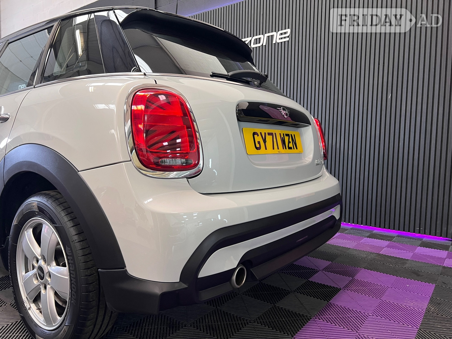 [ berth ]Mini Hatch