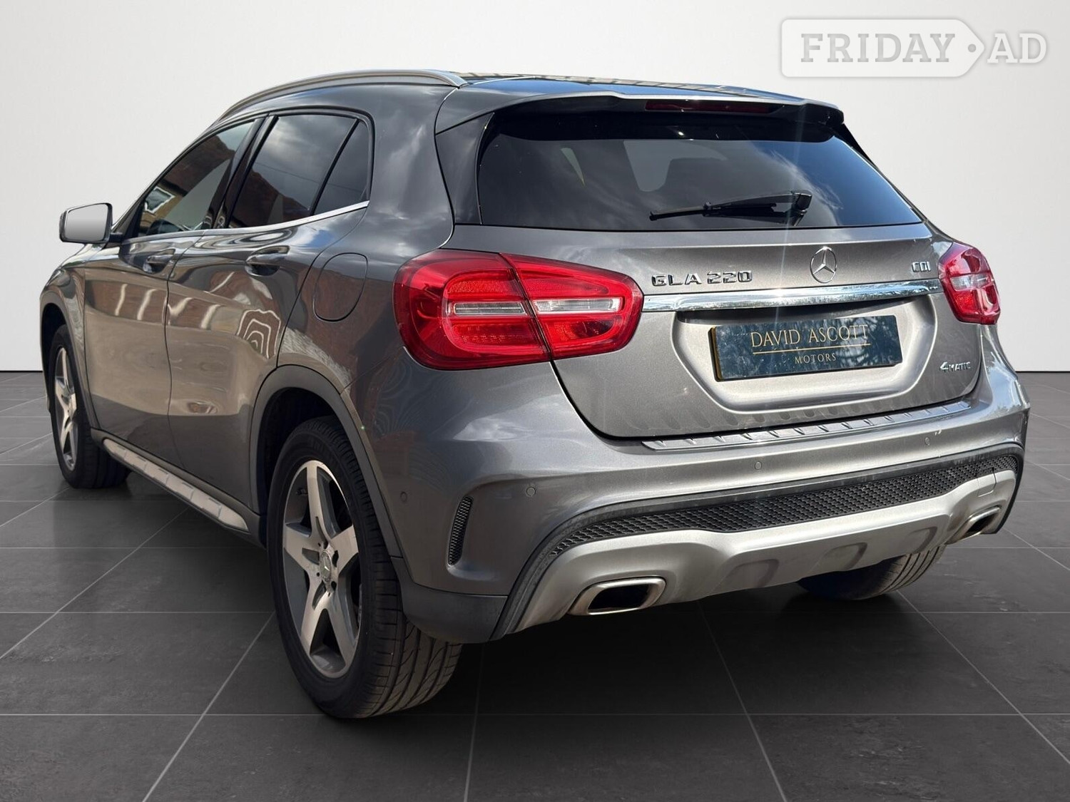 [ berth ]Mercedes-Benz GLA