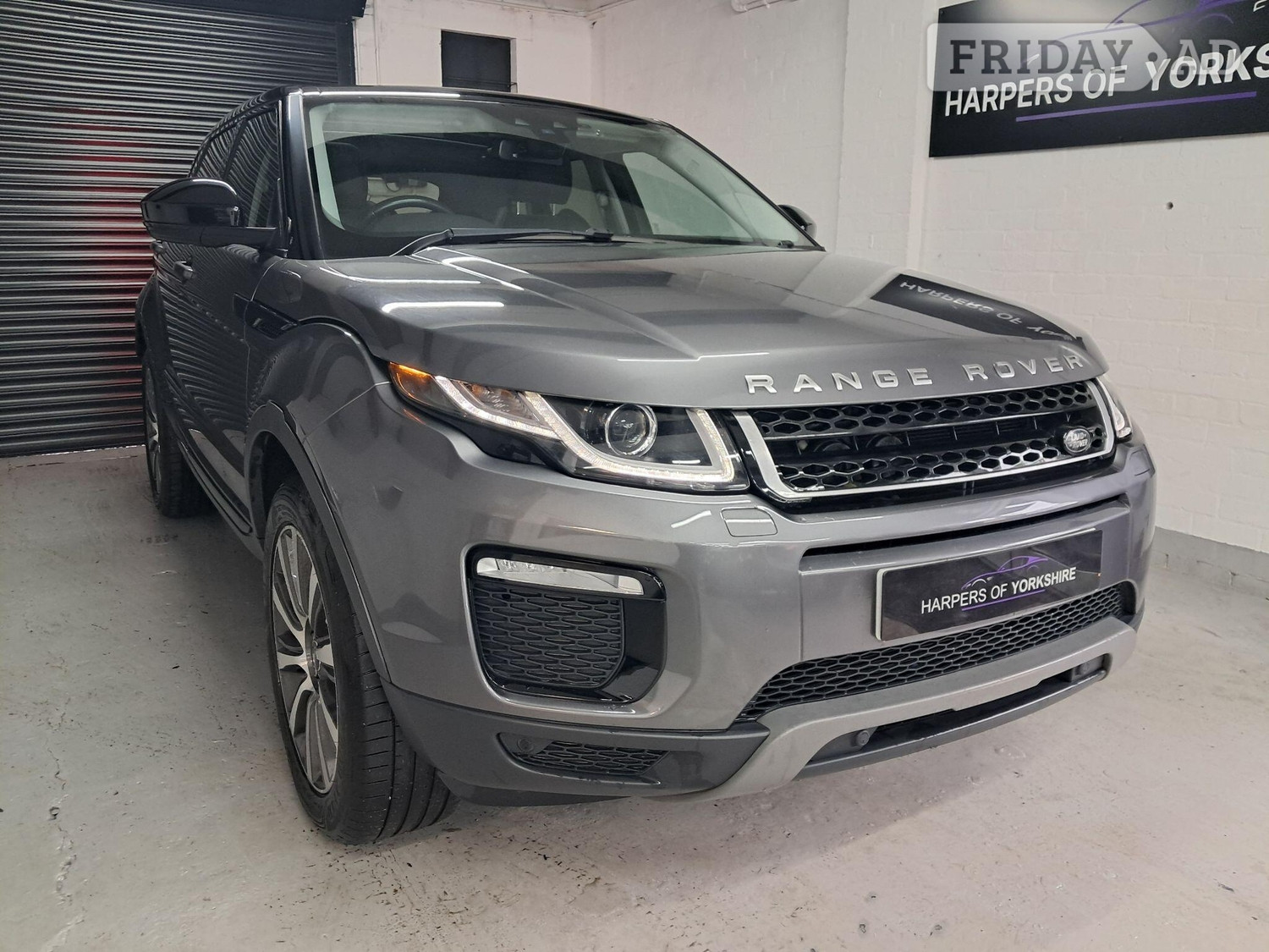 [ berth ]Land Rover Range Rover Evoque