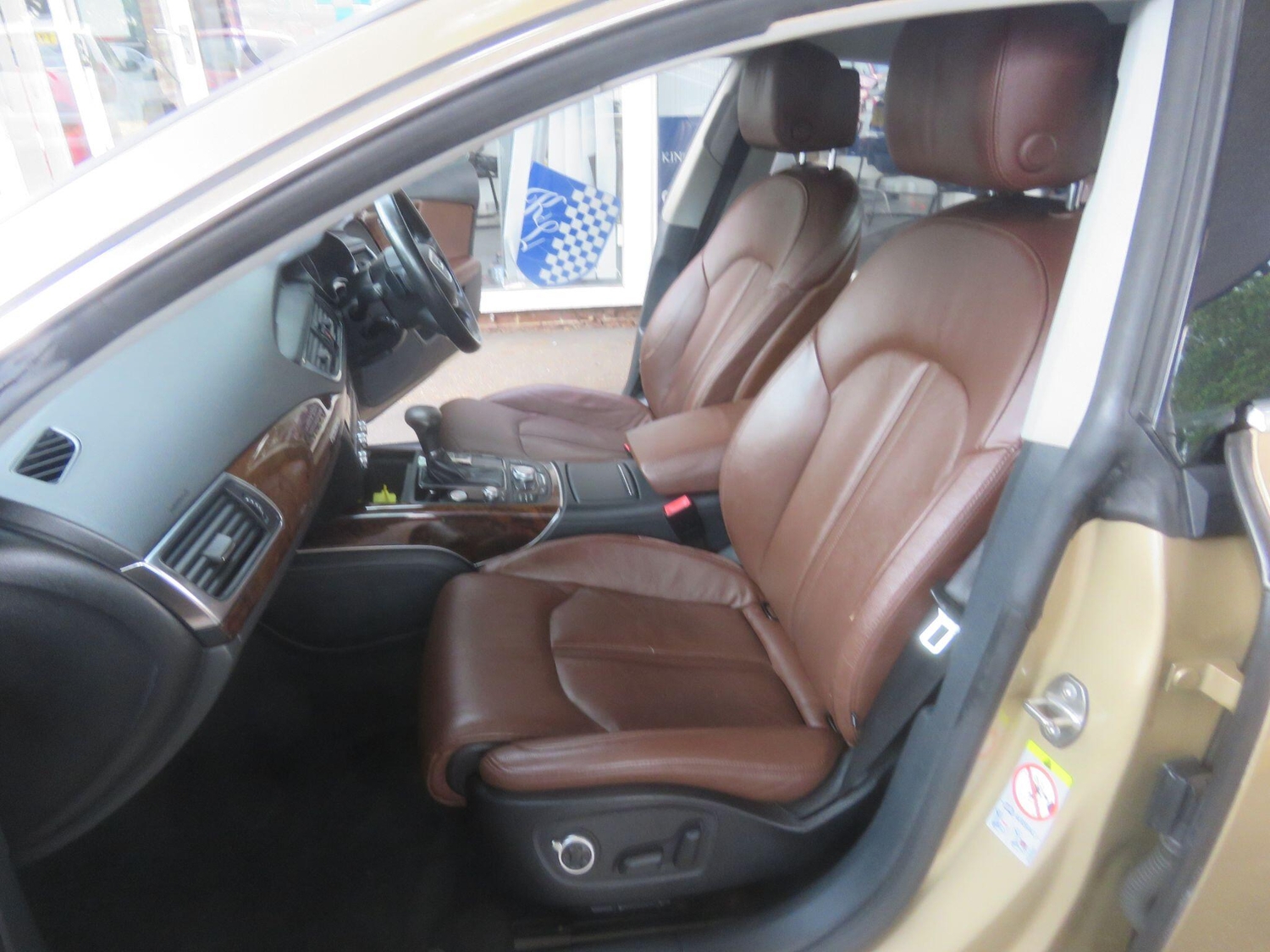 [ berth ]Audi A7