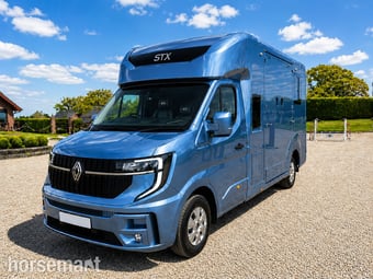Stephex  Renault Master Horsebox