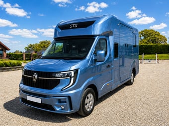 Stephex  Renault Master Horsebox