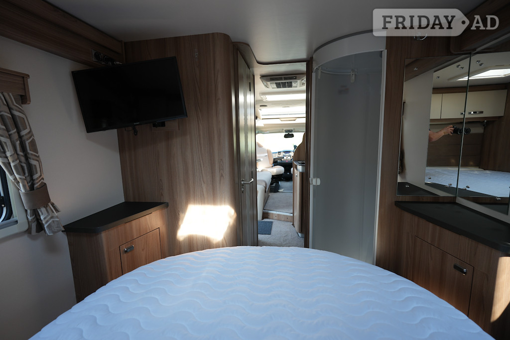 [4 berth ]Swift Bessacarr 599 FIAT WITH MA-VE HYDRAULIC LEVELLING SYSTEM & H