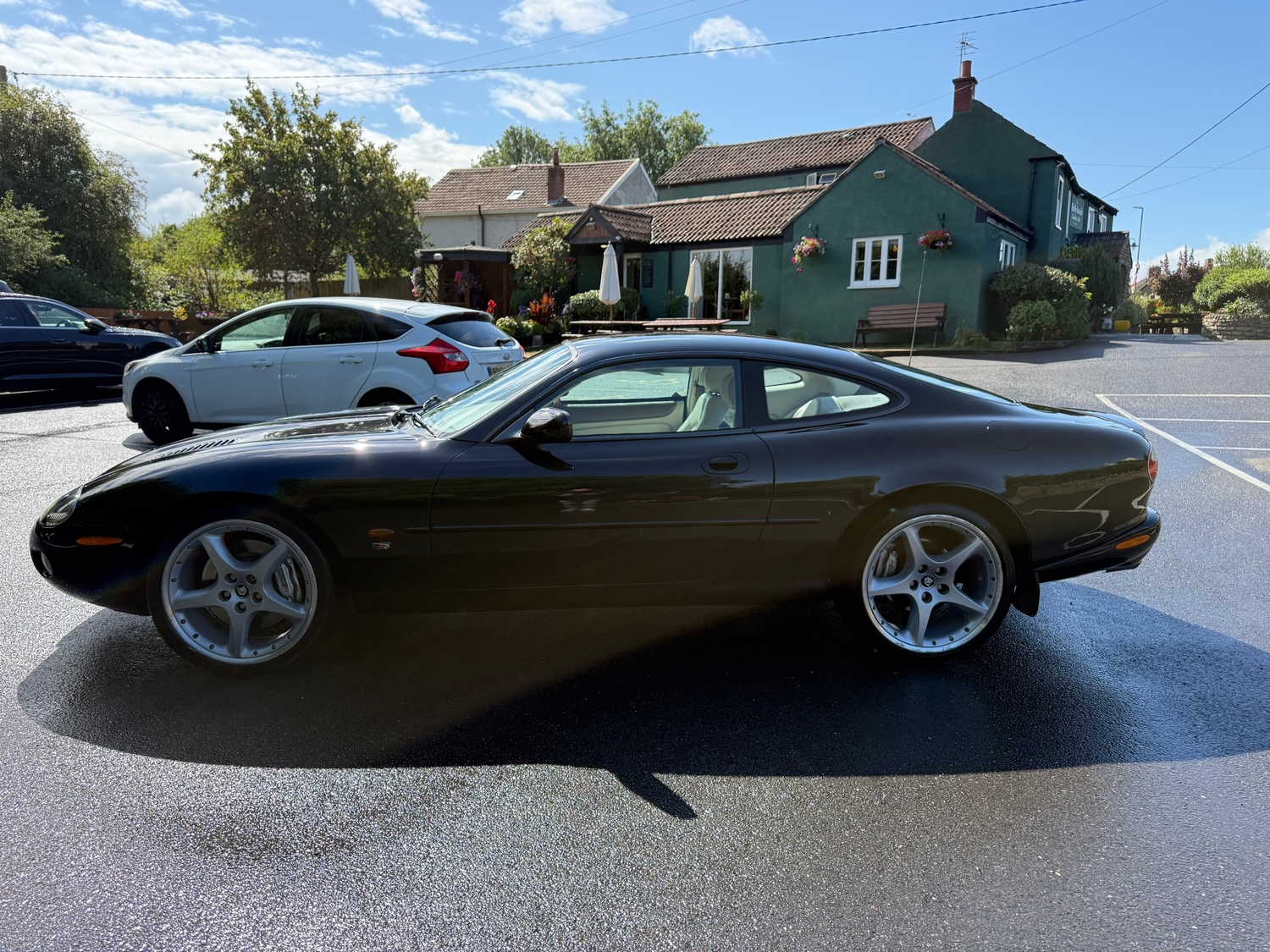 Jaguar XKR 2003 - Cars
