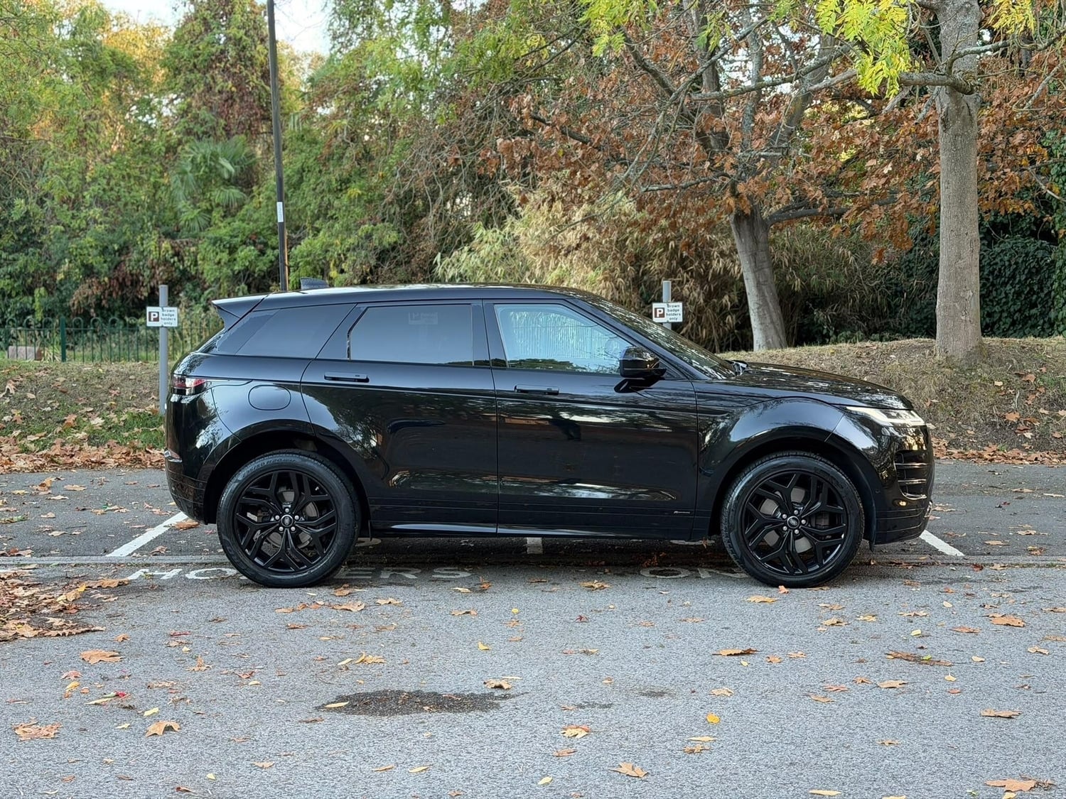 [ berth ]Land Rover Range Rover Evoque