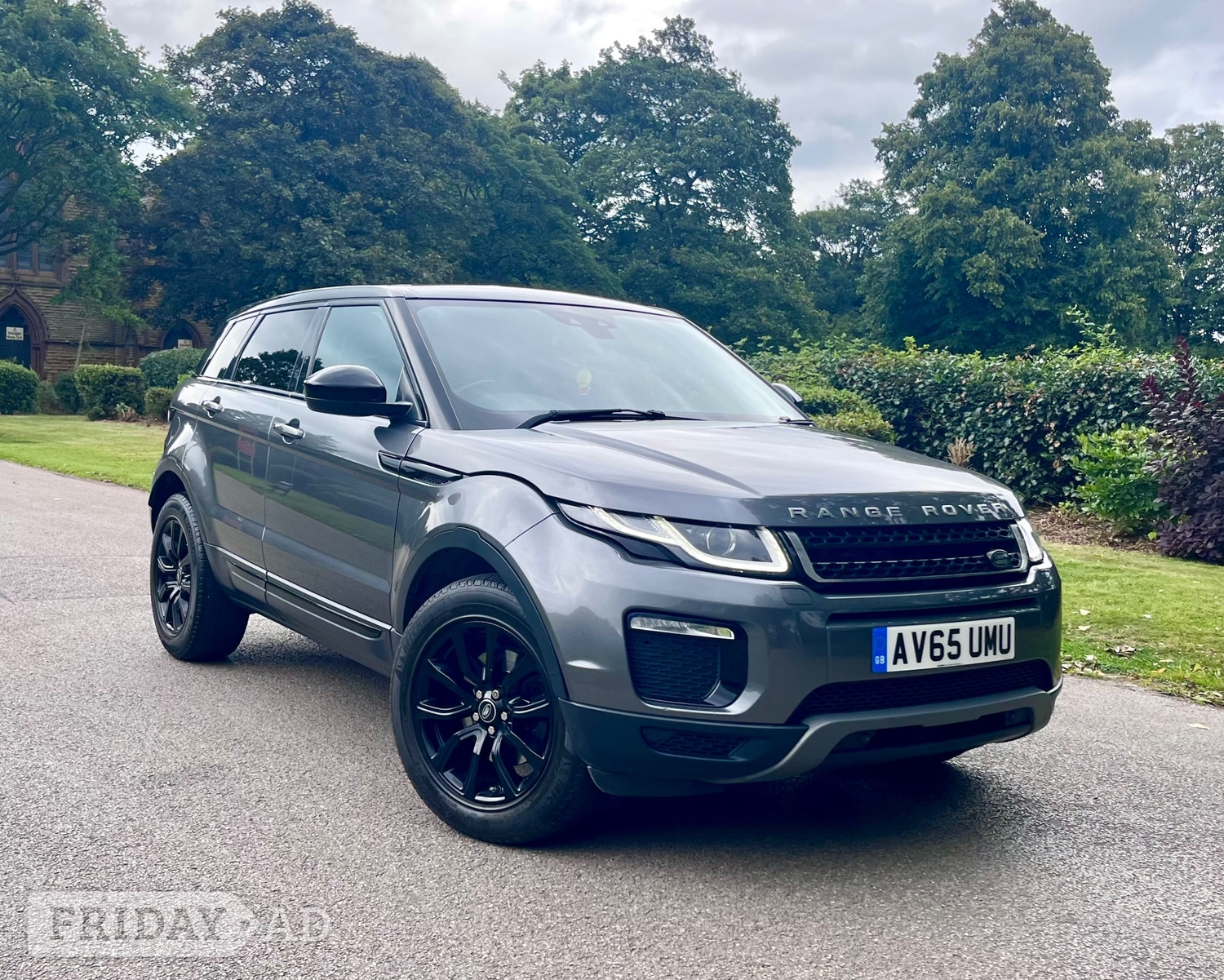 [ berth ]Land Rover Range Rover Evoque