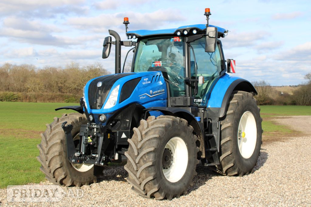 New Holland T7.245PCSW () Tractor