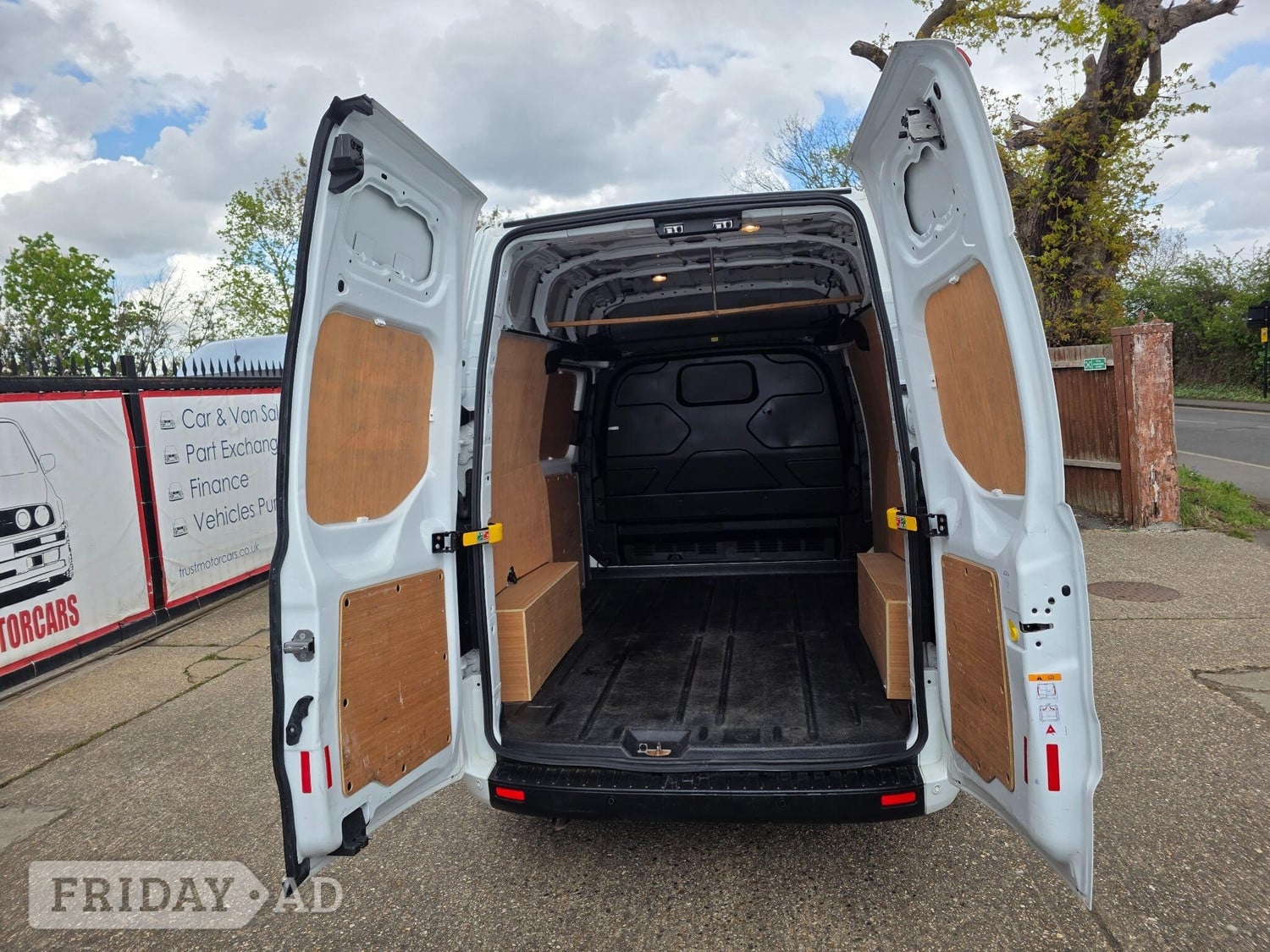 Ford Transit Custom 2020 - Vans & Commercial Vehicles