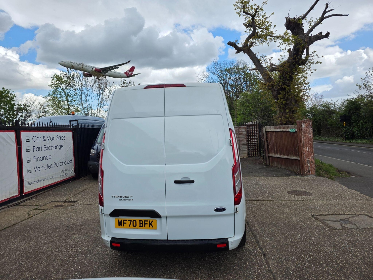 Ford Transit Custom 2020 - Vans & Commercial Vehicles in Hounslow