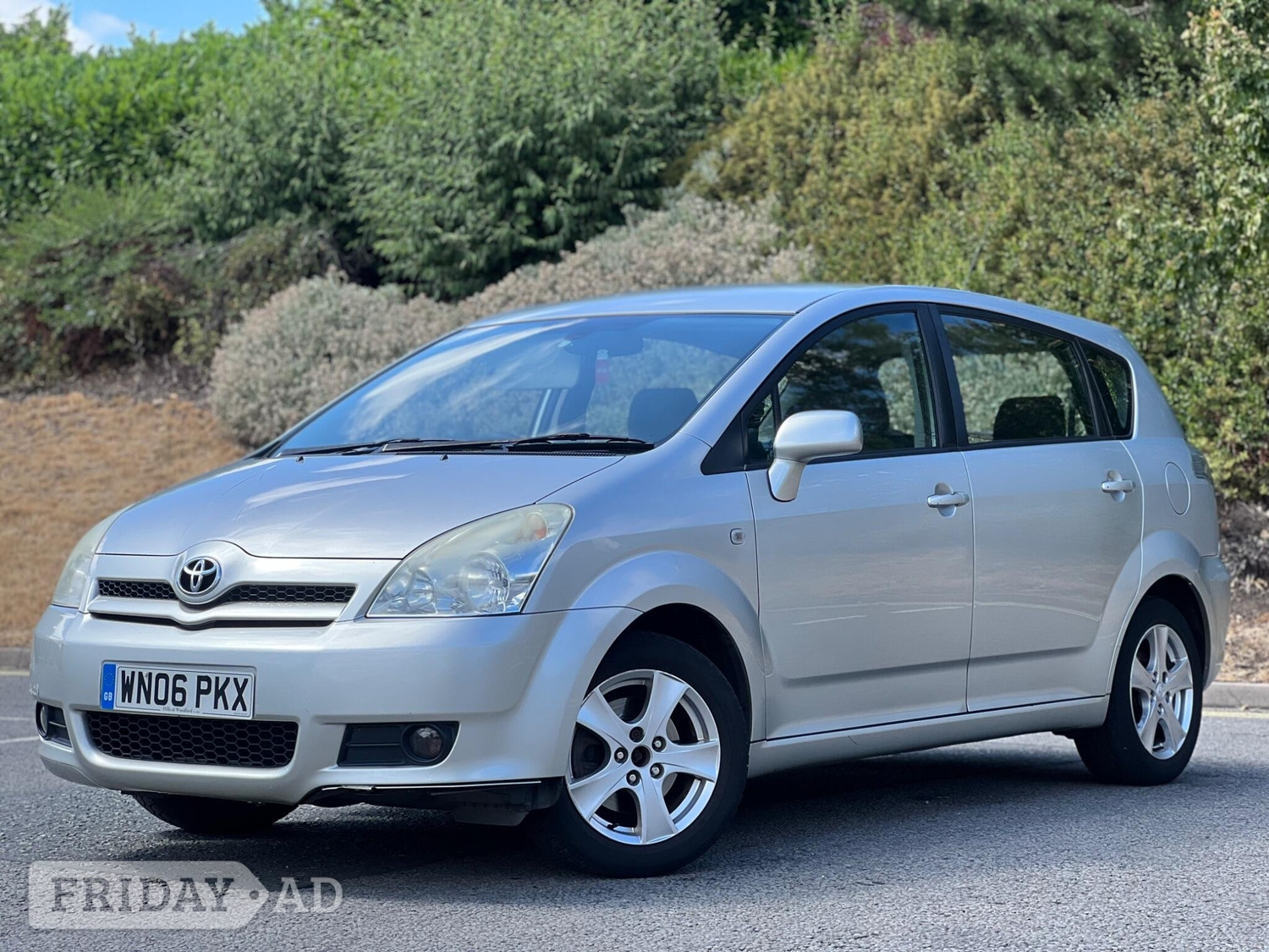 [ berth ]Toyota Corolla Verso
