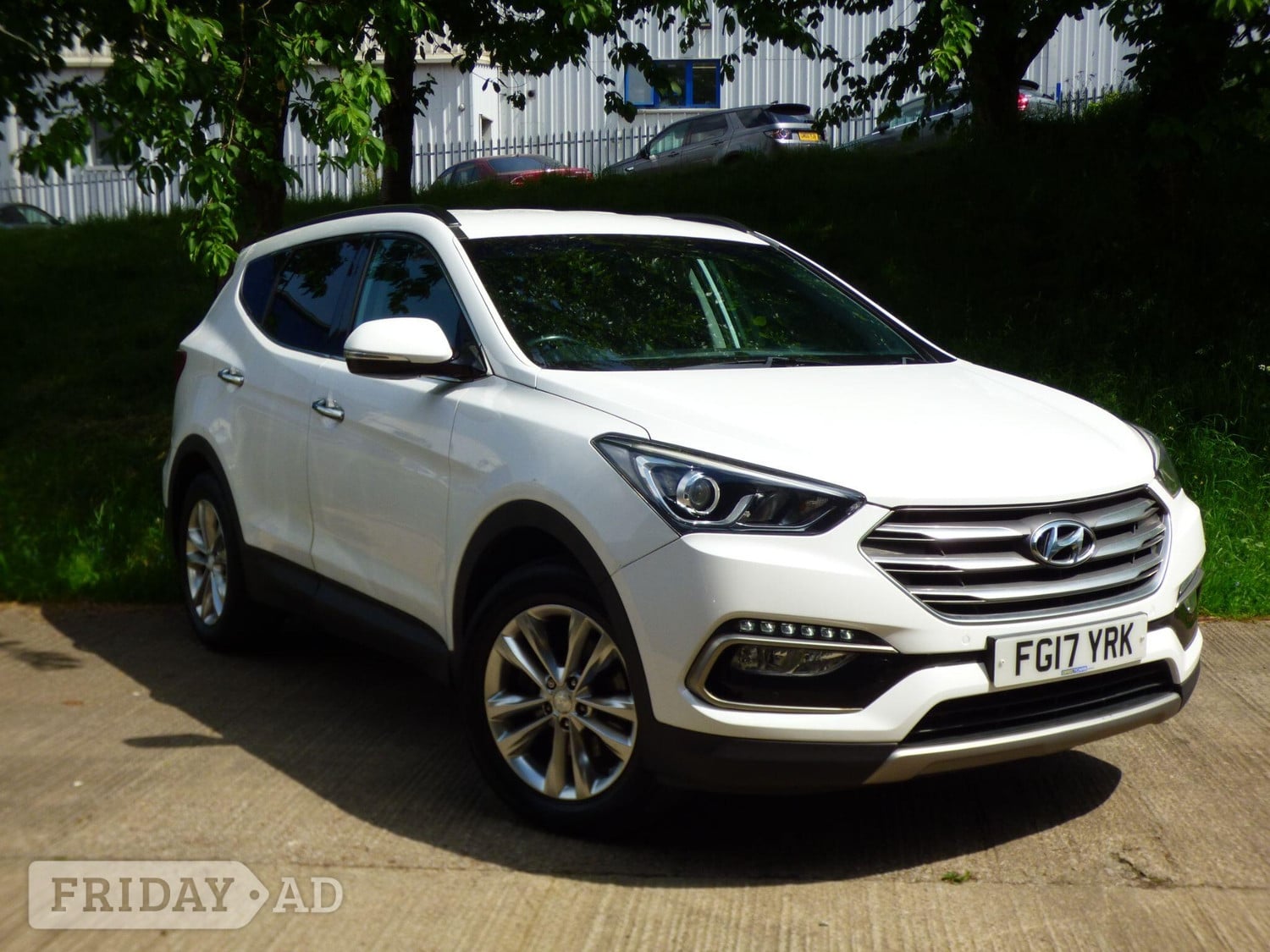 Hyundai Santa Fe 2017 in Bradford