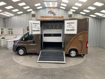 Wildtrack Stallion Peugeot Horsebox