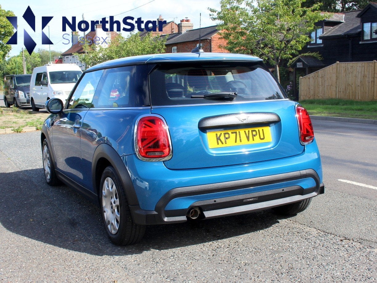 Mini Hatch 2021 - Cars in Hassocks