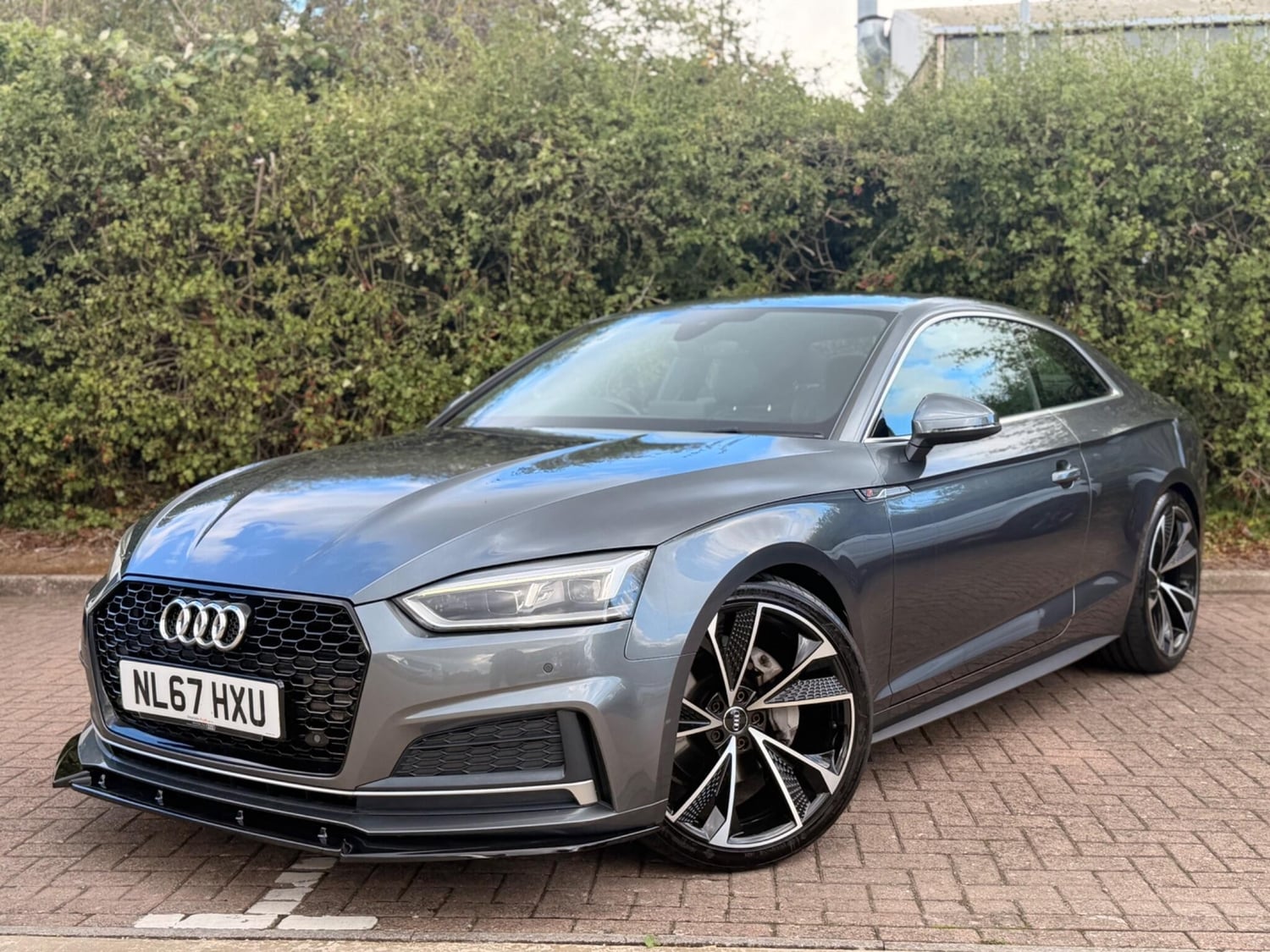 [ berth ]Audi A5