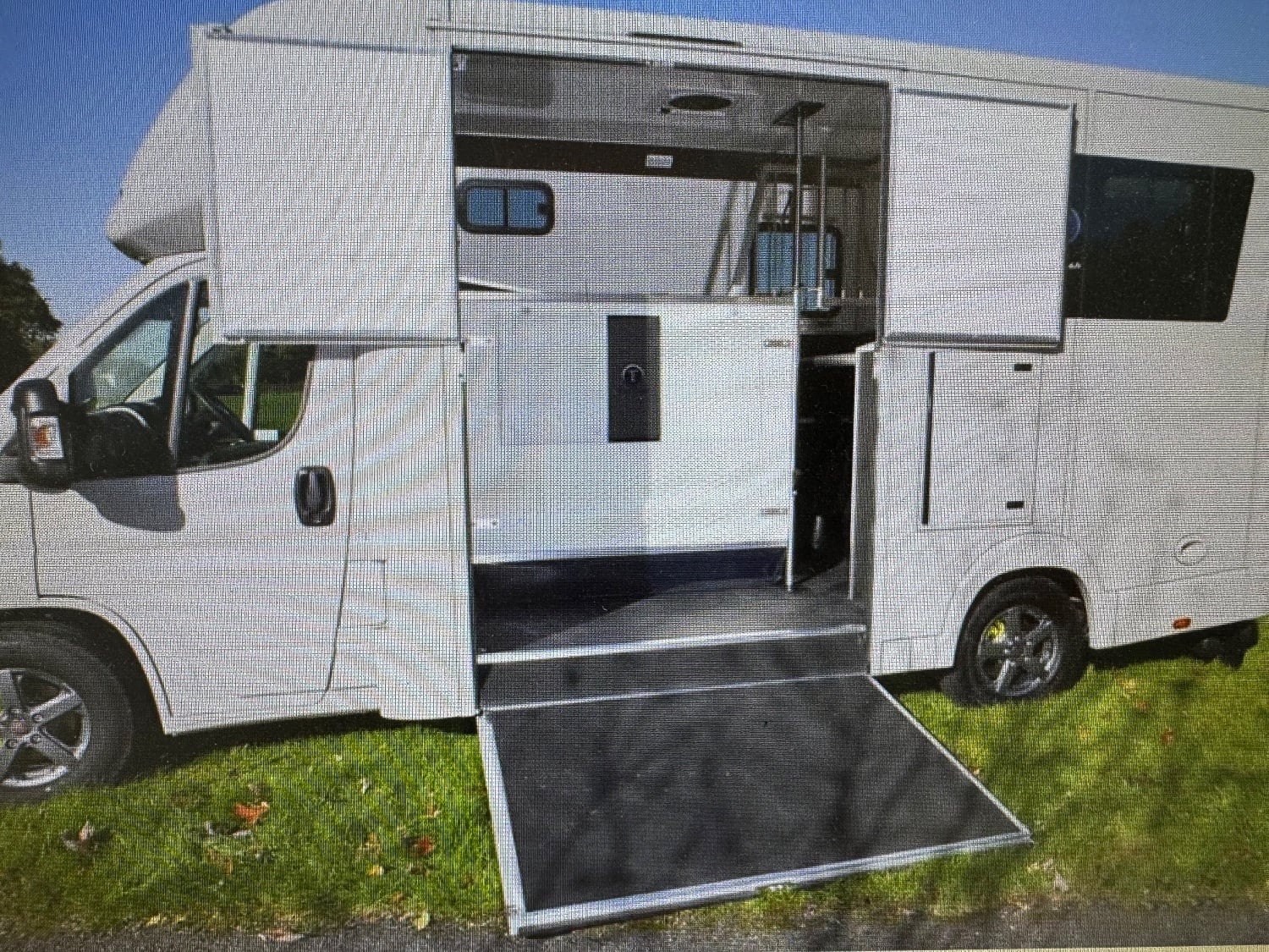 Tatton Dayrider Professional Fiat Horsebox - Trailers & Horseboxes