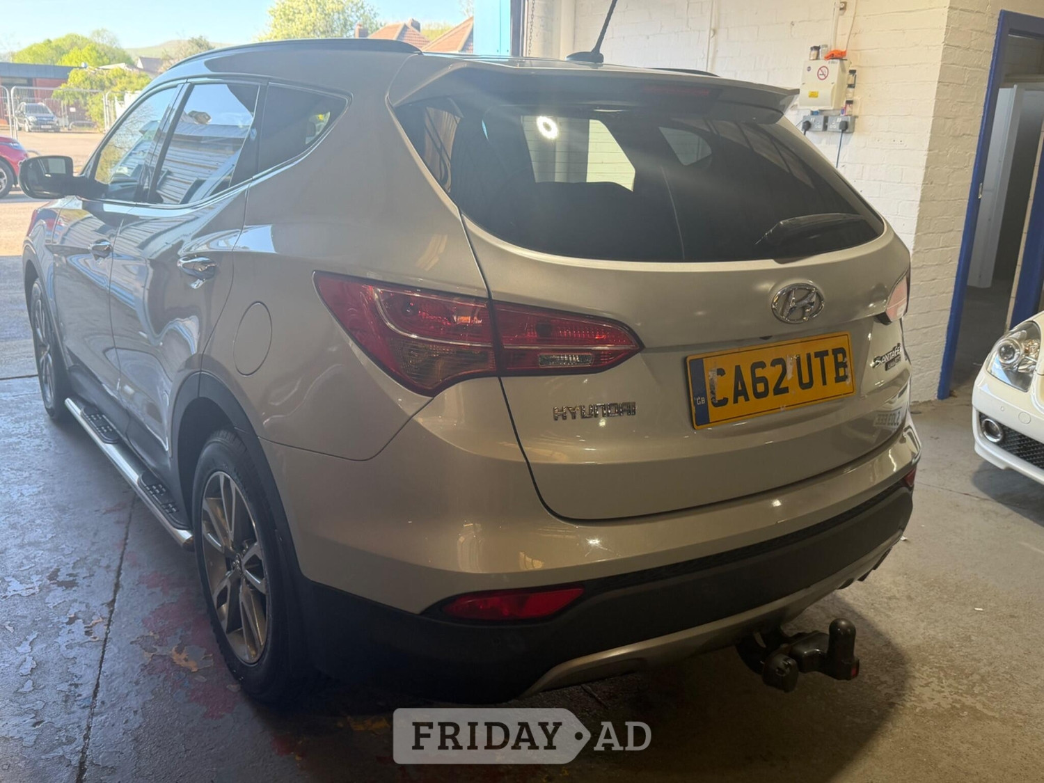 Hyundai Santa Fe 2013 - Cars in Pontypridd