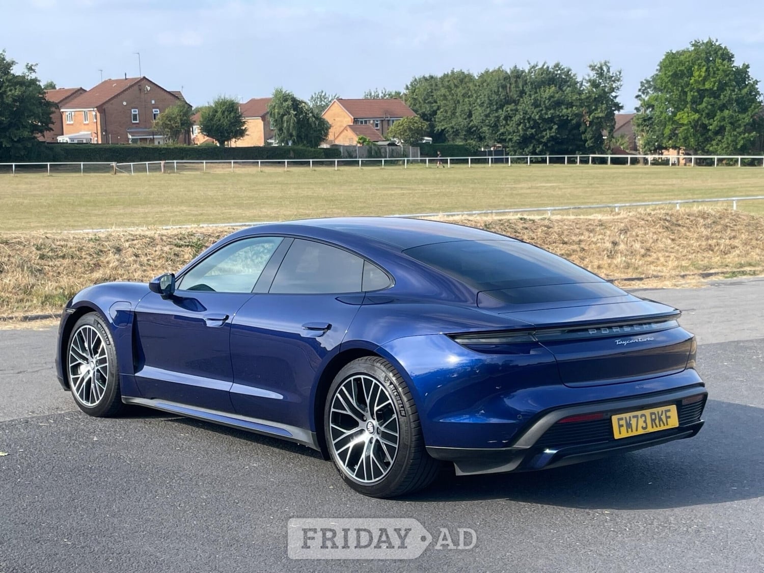 [ berth ]Porsche Taycan