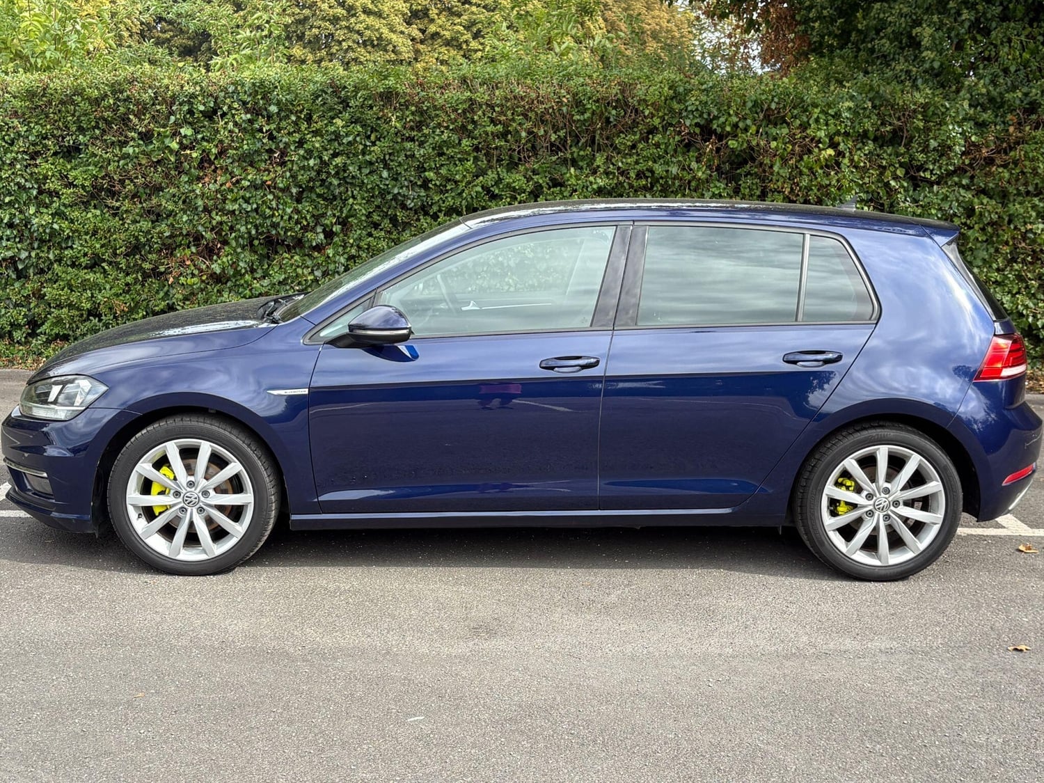 Volkswagen Golf 2019 - Cars