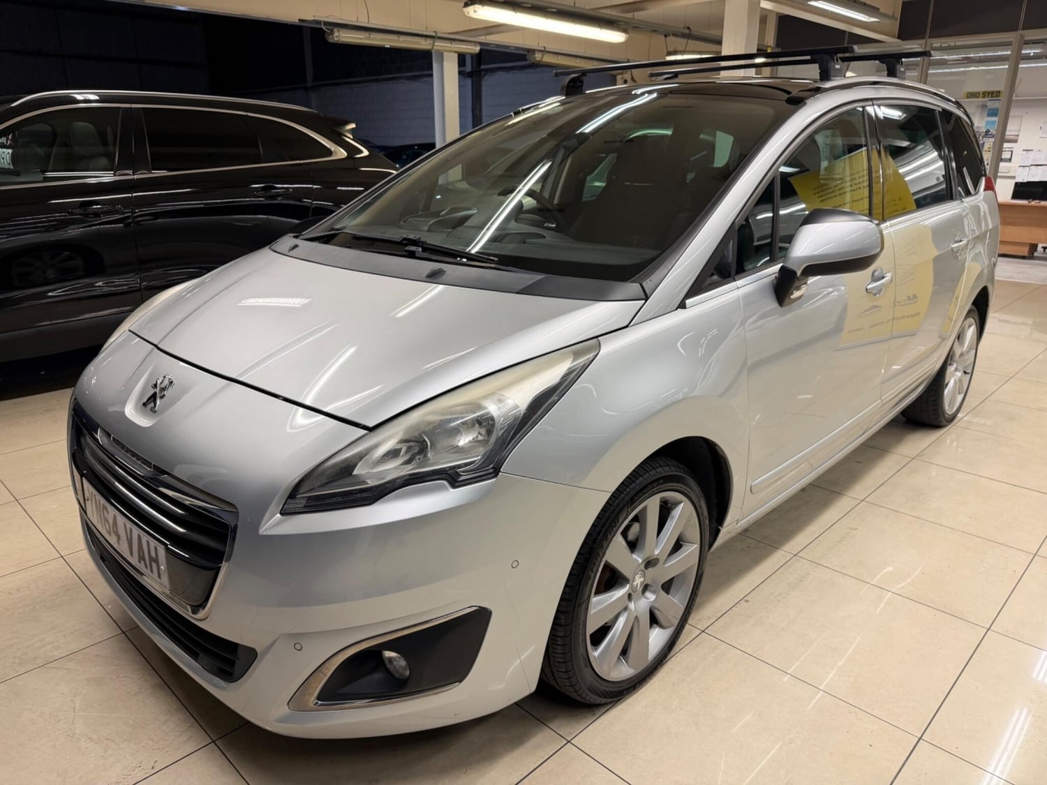 Peugeot 5008 2014 - Cars in Rotherham