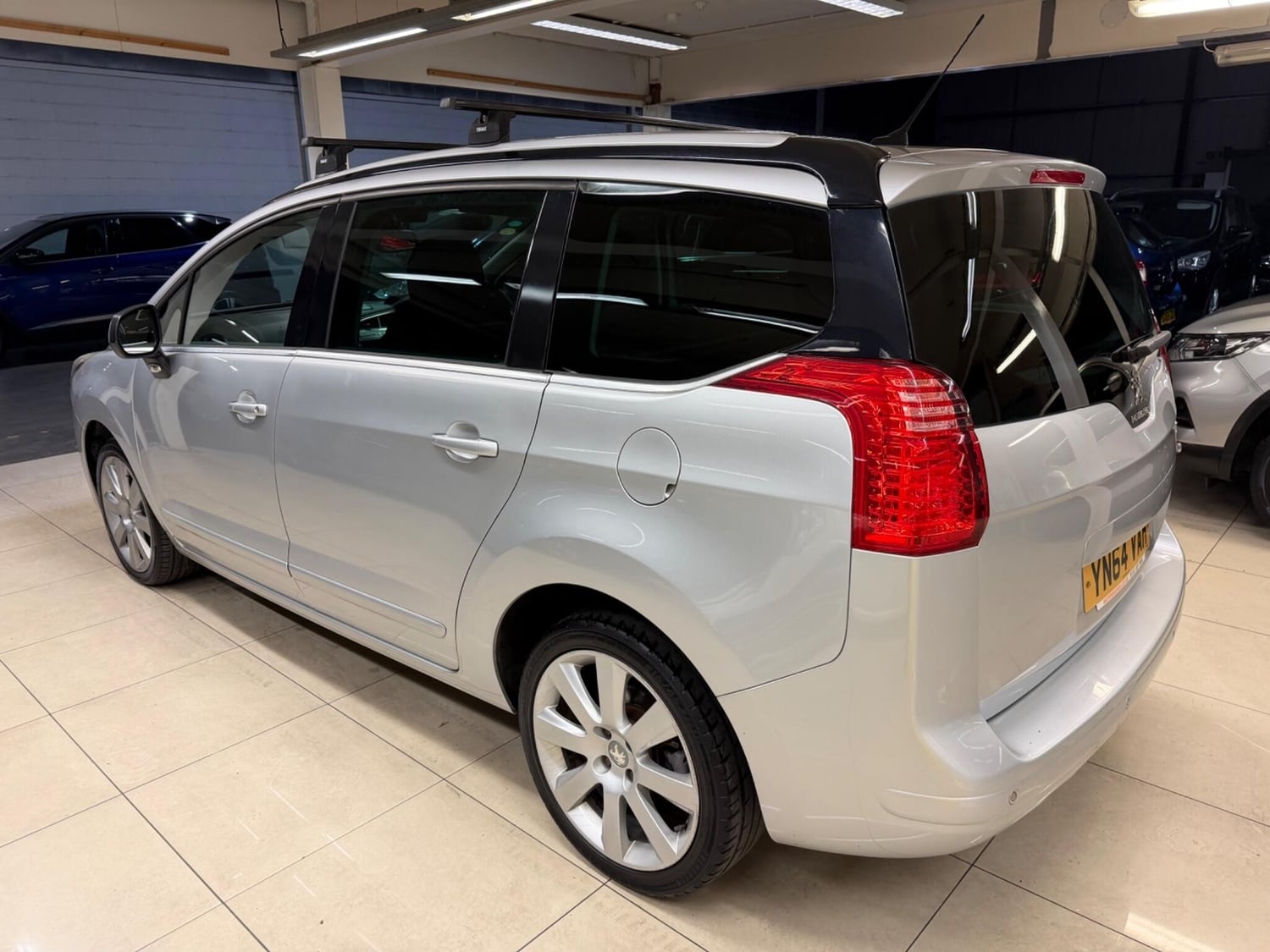 Peugeot 5008 2014 - Cars