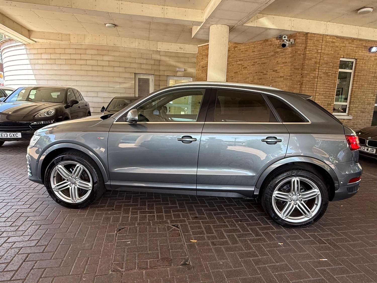 Audi Q3 2016 - Cars
