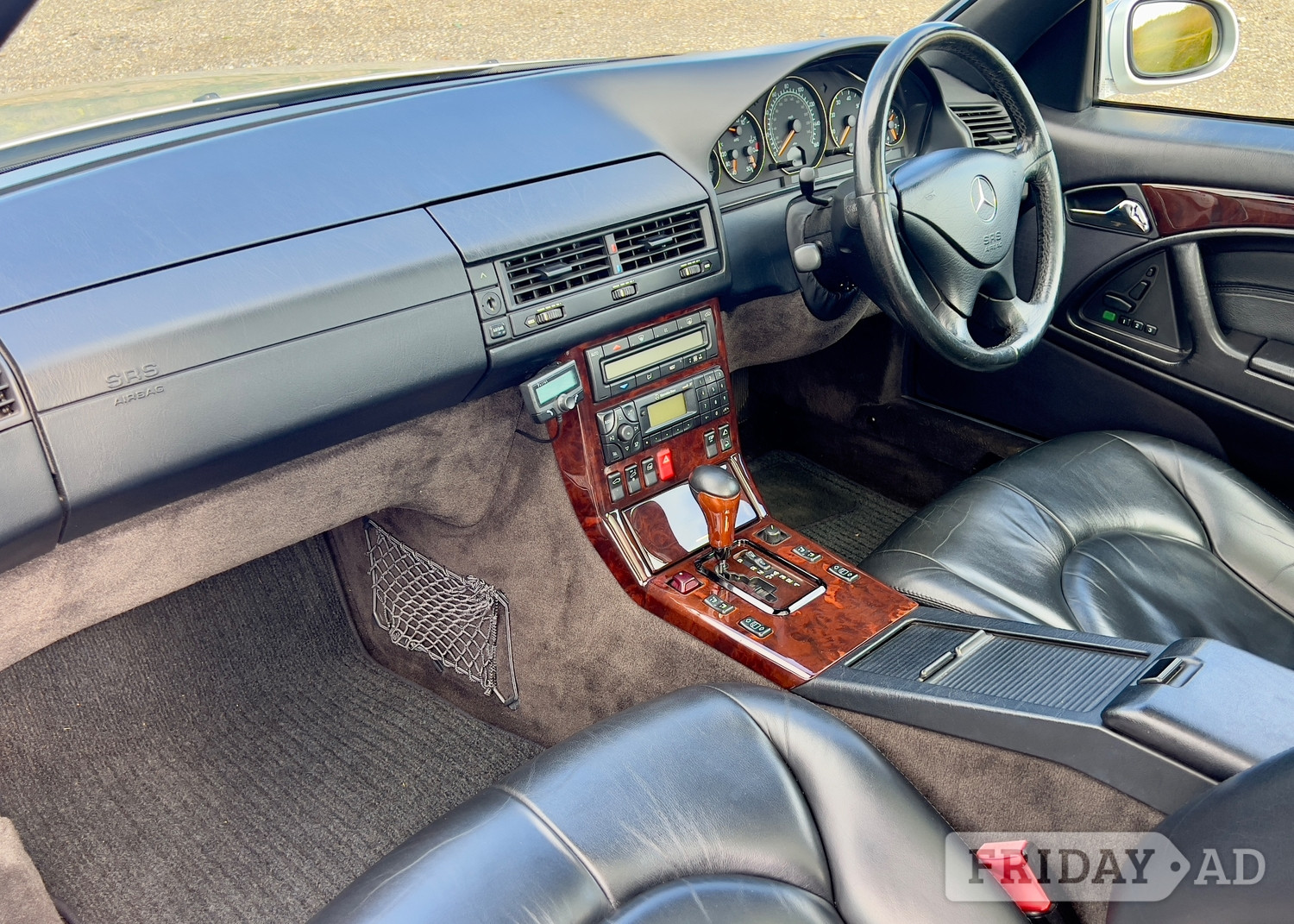 Mercedes-Benz SL 1999 - Cars in Reigate