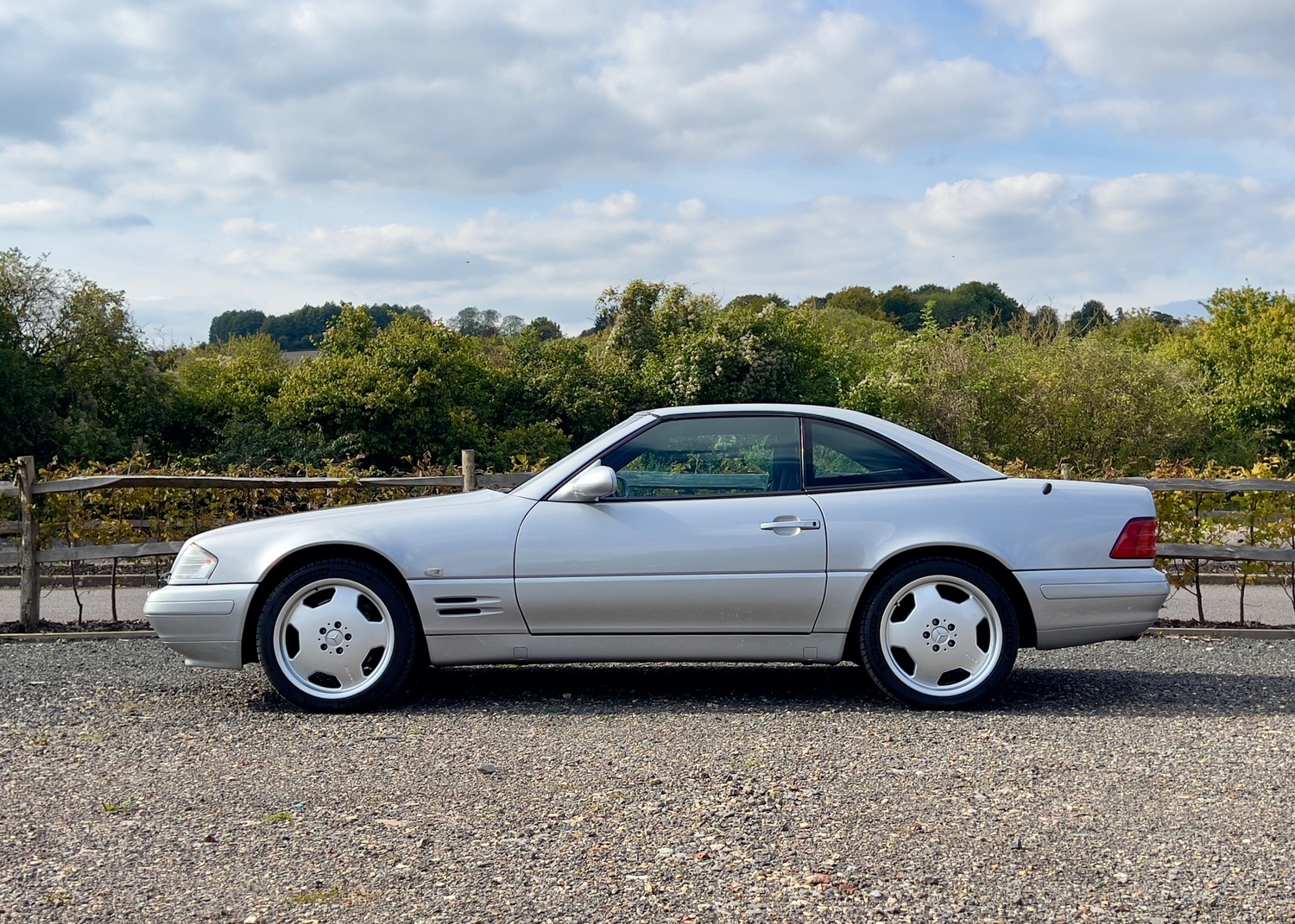 Mercedes-Benz SL 1999 - Cars