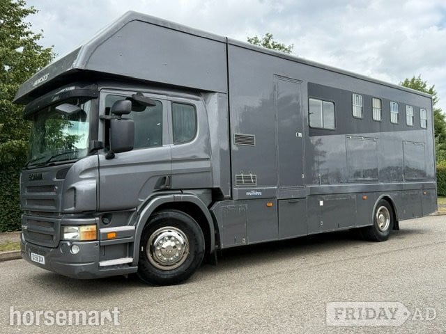 Highbury  Scania 230  Horsebox in Banbury