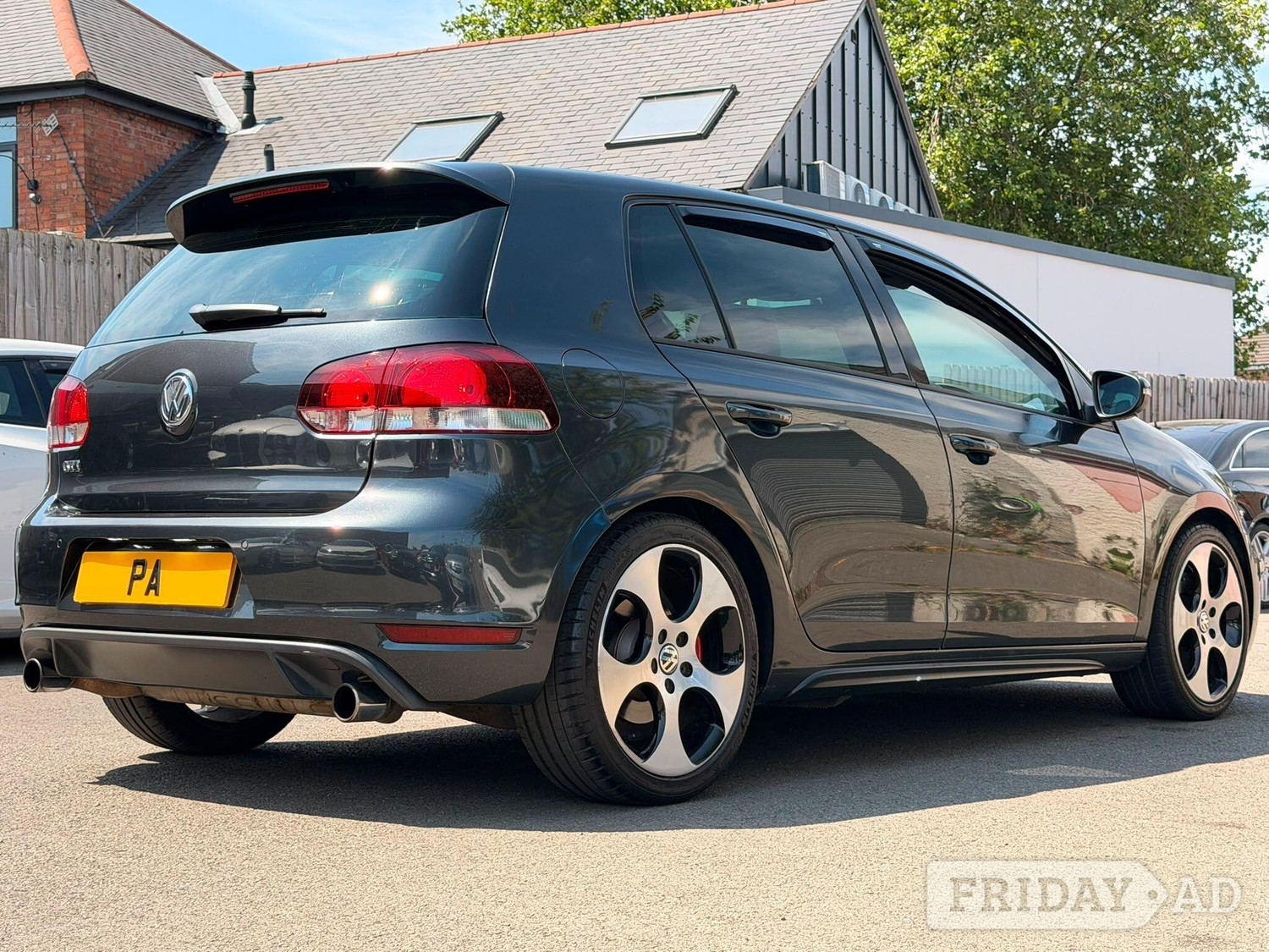 Volkswagen Golf 2010 - Cars in Wigston