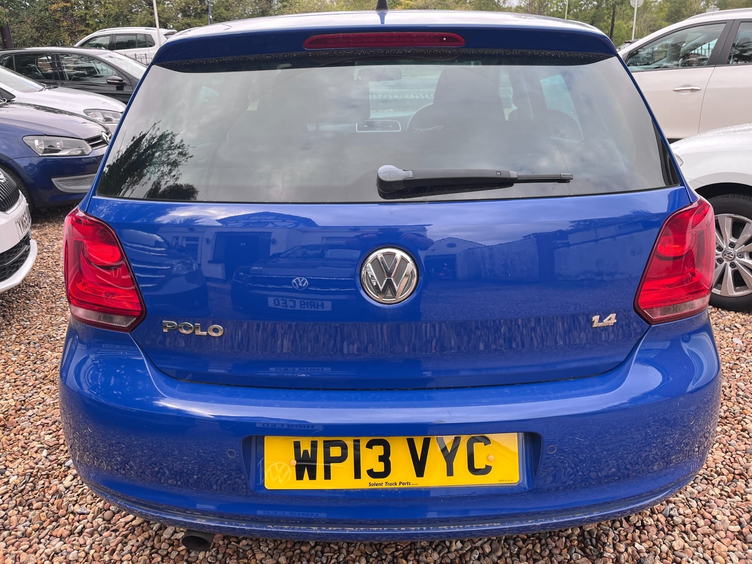 Volkswagen Polo 2013 - Cars