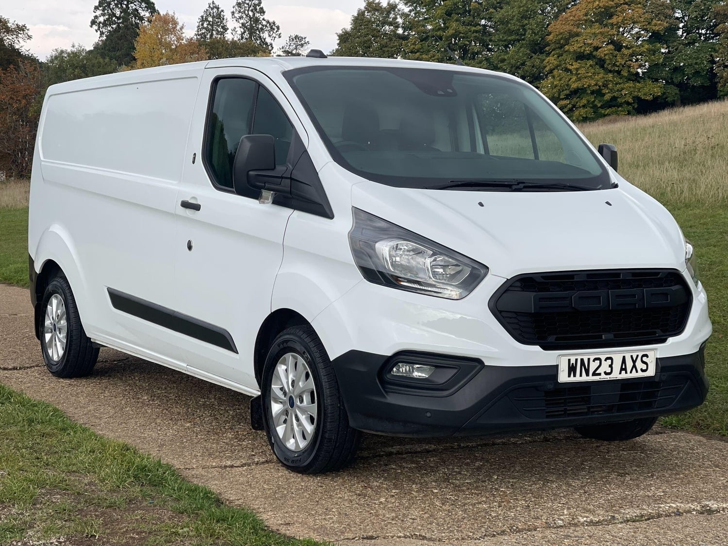 [ berth ]Ford Transit Custom