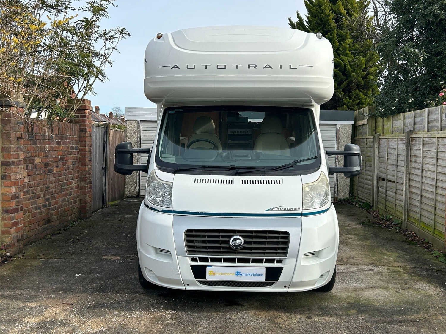 [4 berth ]Auto-Trail Tracker EKS