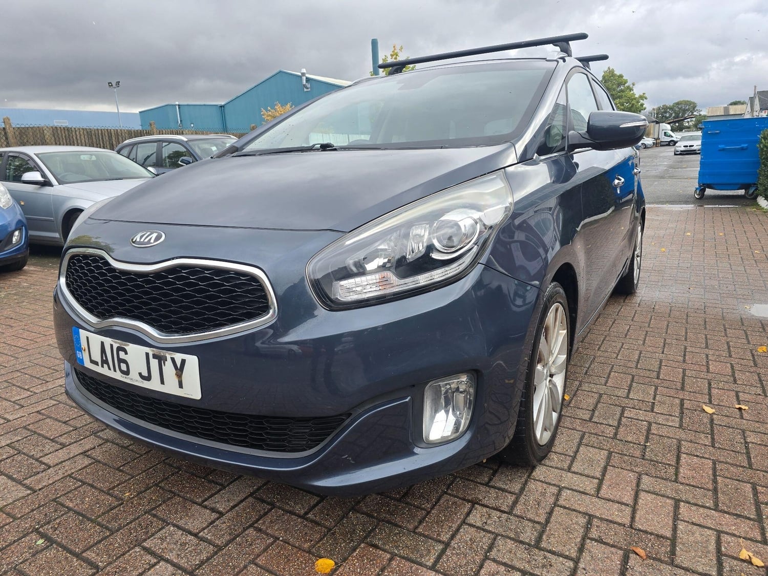 [ berth ]Kia Carens