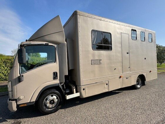 Minster  Isuzu Horsebox - Trailers & Horseboxes