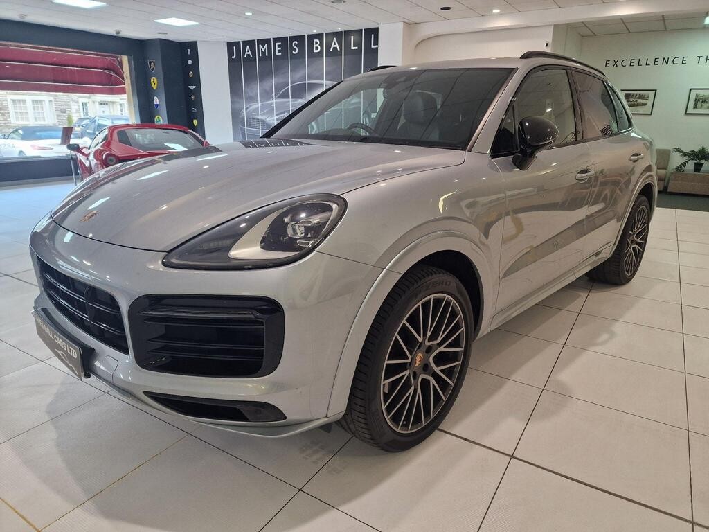 [ berth ]Porsche Cayenne
