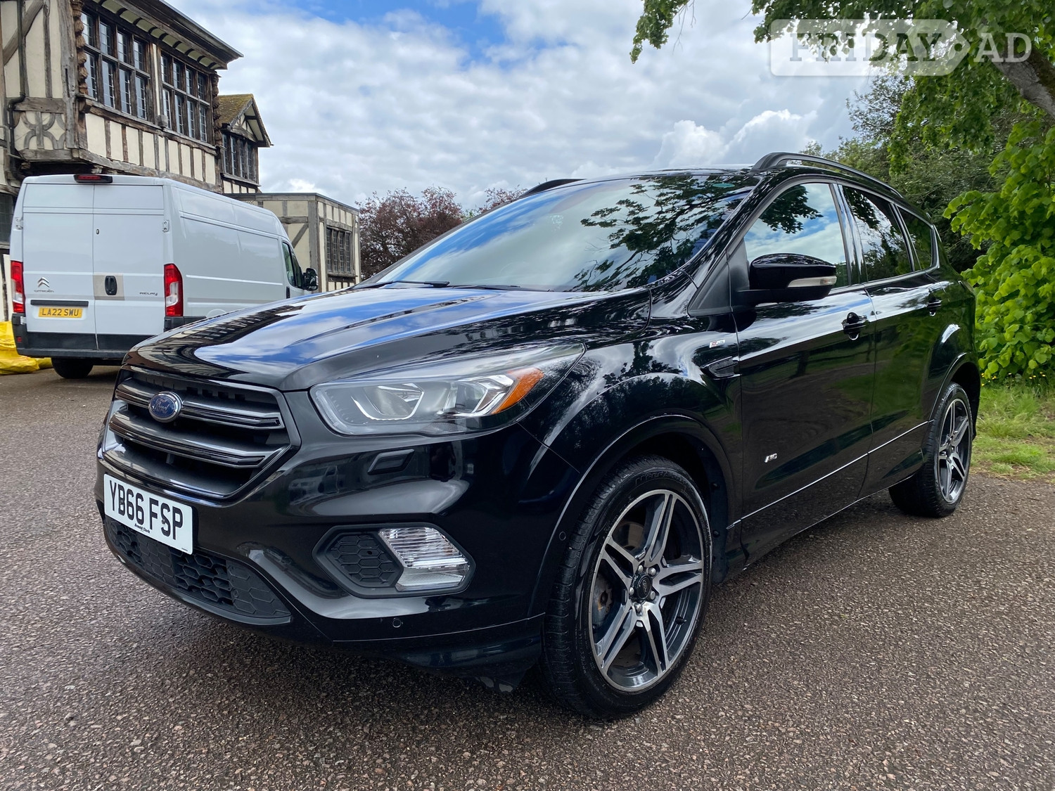 [ berth ]Ford Kuga