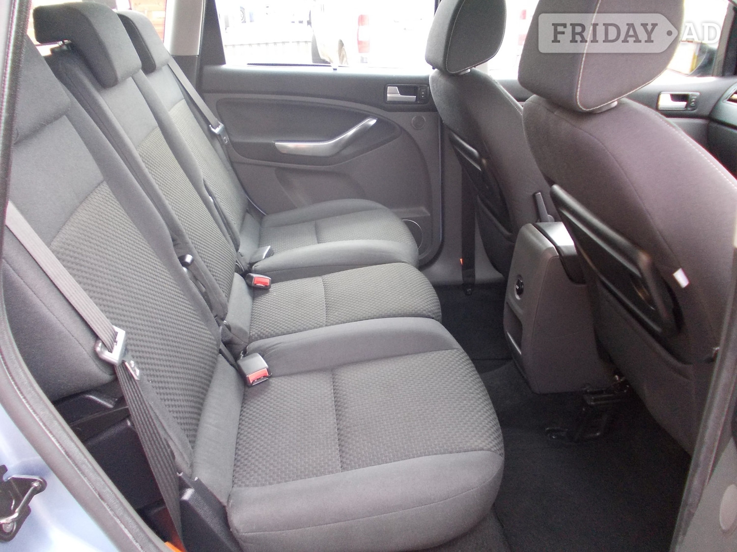 [ berth ]Ford C-MAX