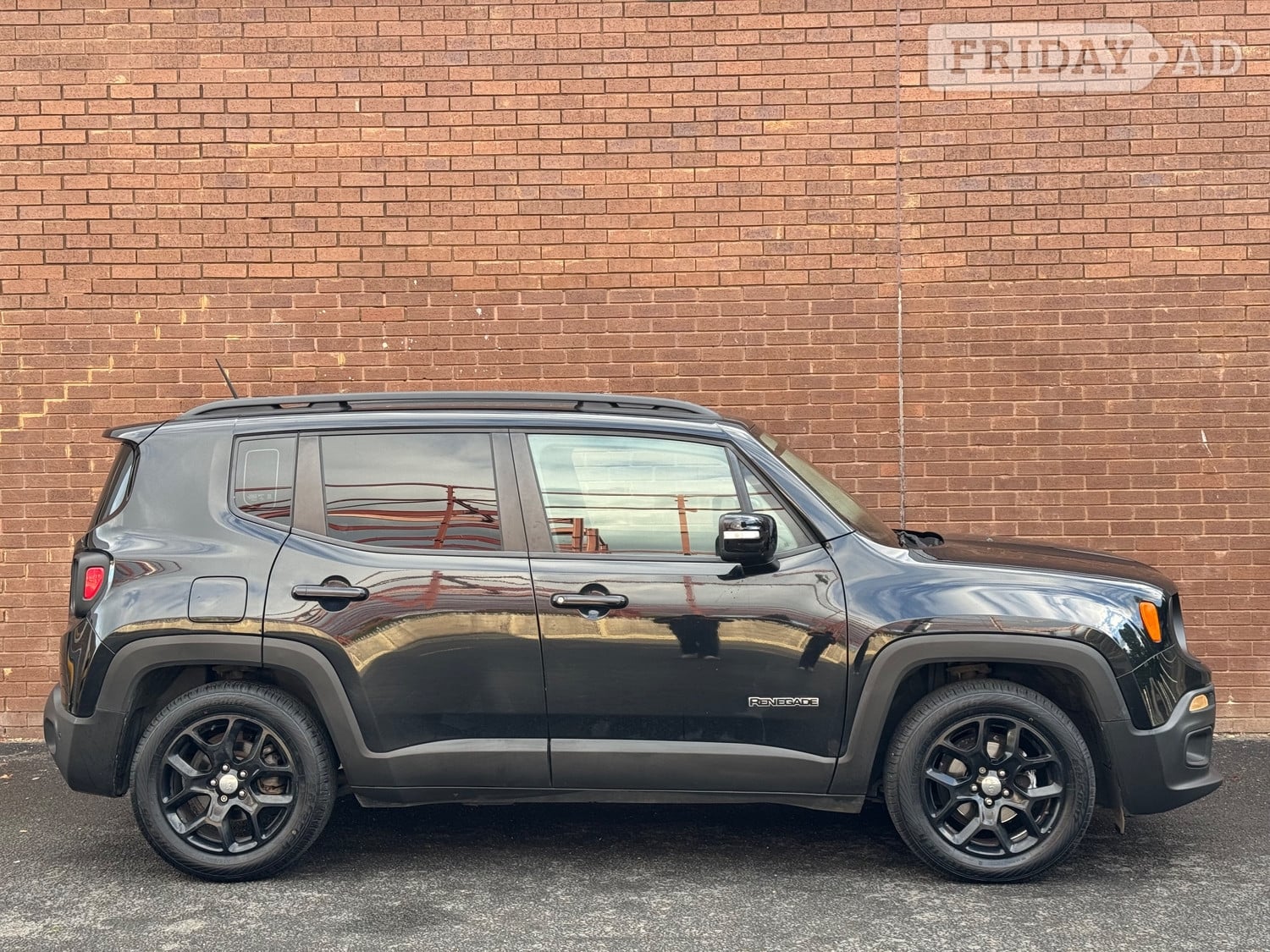 Jeep Renegade 2017 - Cars in Ashford