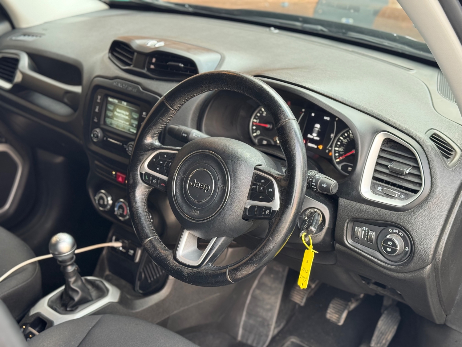 Jeep Renegade 2017 - Cars