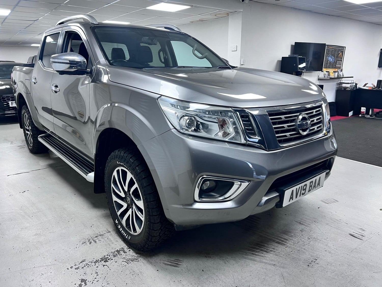Nissan Navara 2019 - Vans & Commercial Vehicles in Stroud